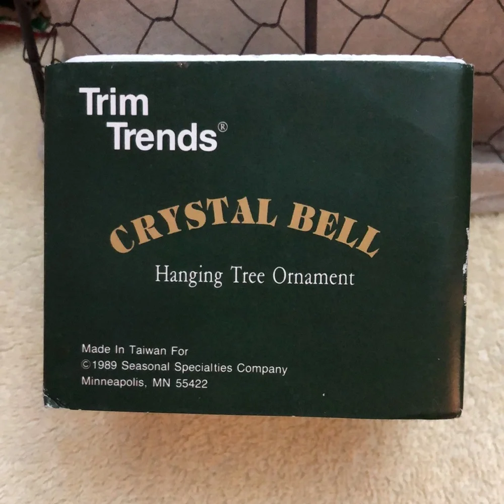 1981 L'IL CHIMER'S CRYSTAL BELL 
